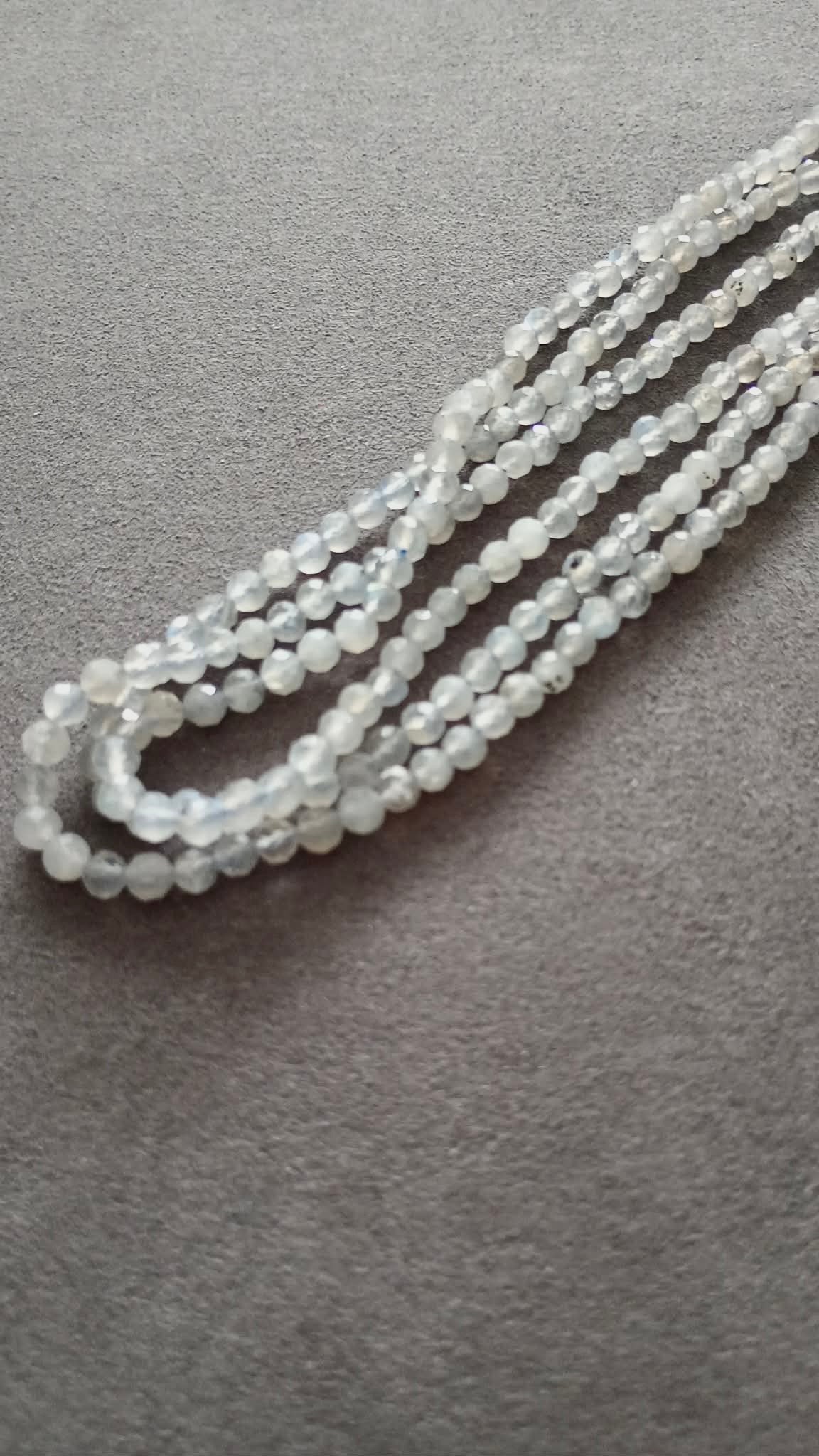 INNER-LED LABRADORITE NECKLACE