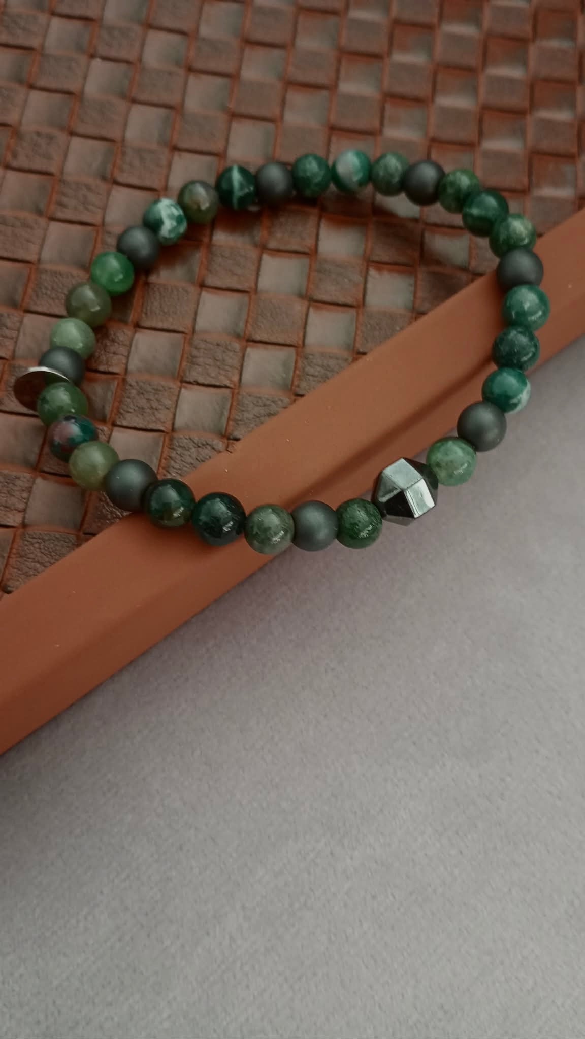 GROUNDED - Indian Agate & Hematite