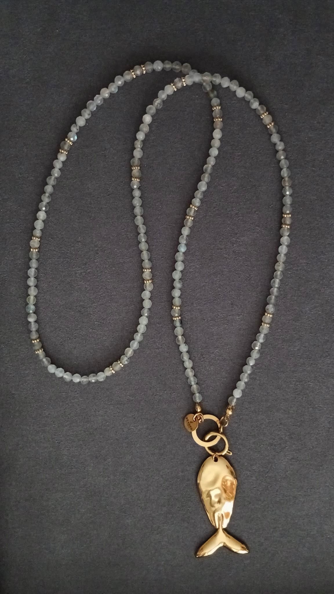 INNER-LED LABRADORITE NECKLACE