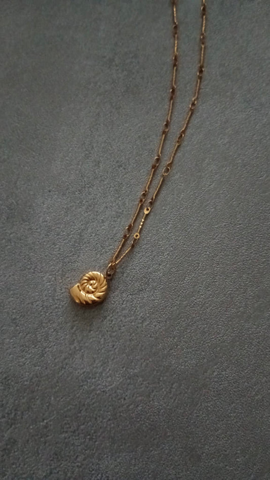 SHELLA NECKLACE Shipping paused from 21/08 – 18/09. Orders will ship after 19/09